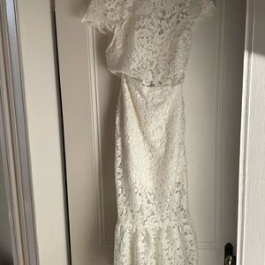 Alice + Olivia Ivory Lace Dress
